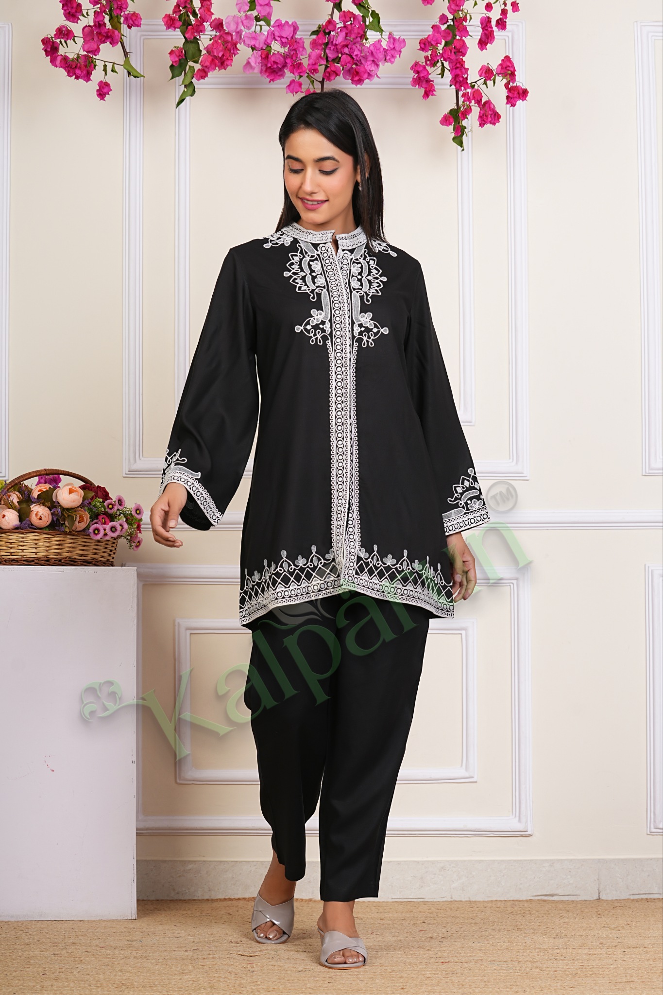 KALPARUN Women's Traditional Black Kurti Set with White Embroidery, Long Sleeve Mandarin Collar, Ethnic Wear