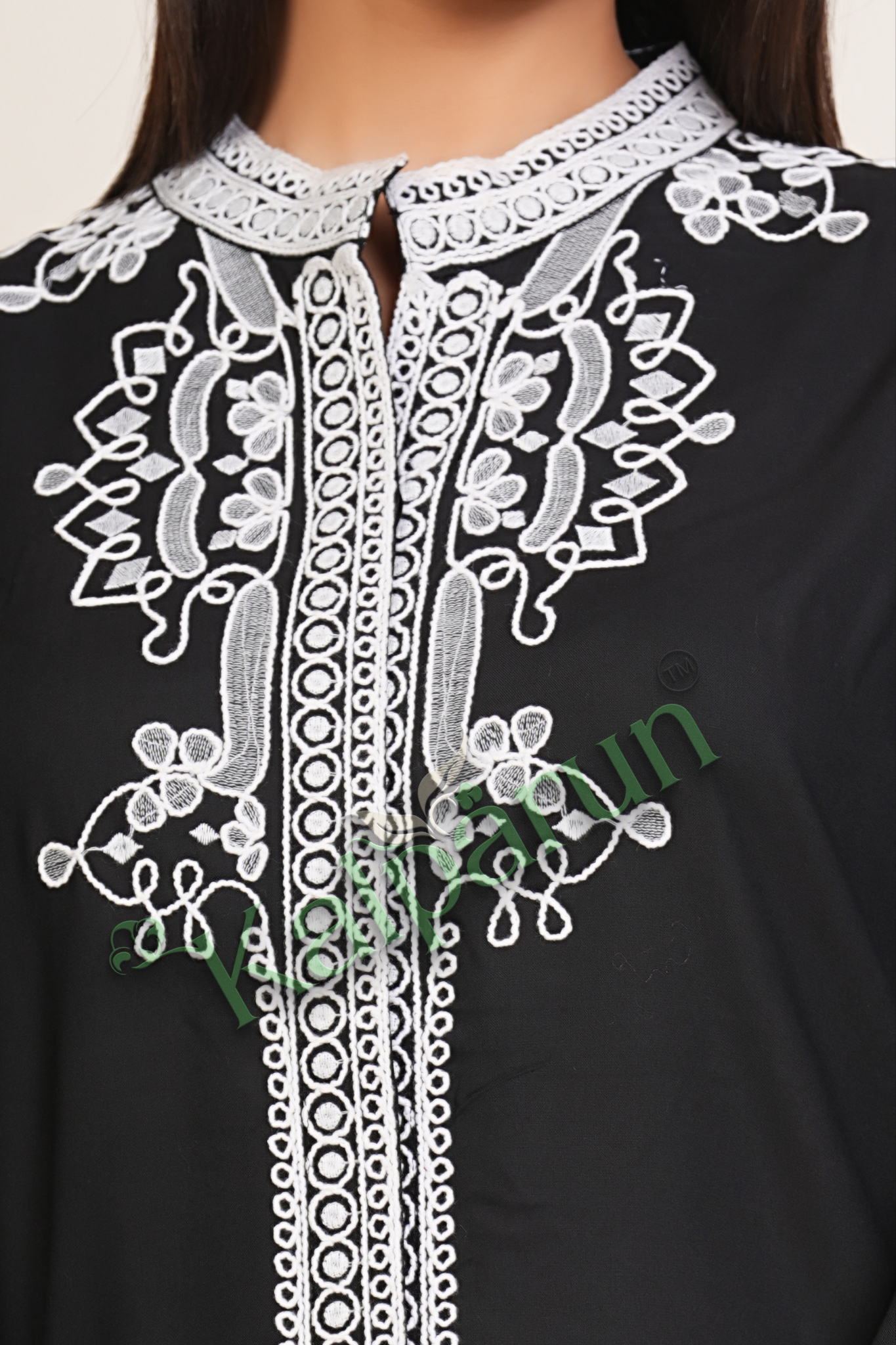 KALPARUN Women's Traditional Black Kurti Set with White Embroidery, Long Sleeve Mandarin Collar, Ethnic Wear