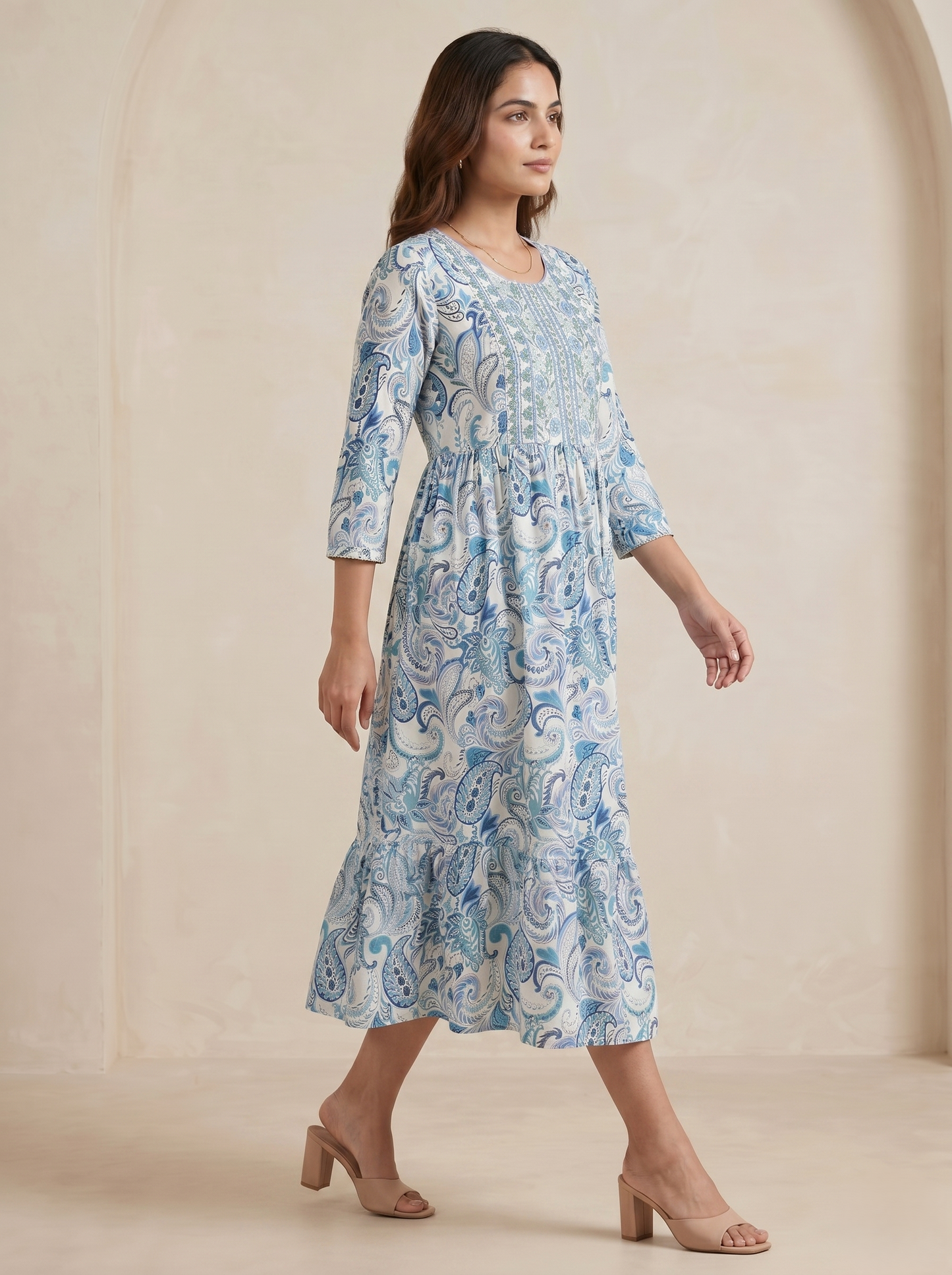 Women's Blue Viscose Rayon Paisley Print Midi Dress